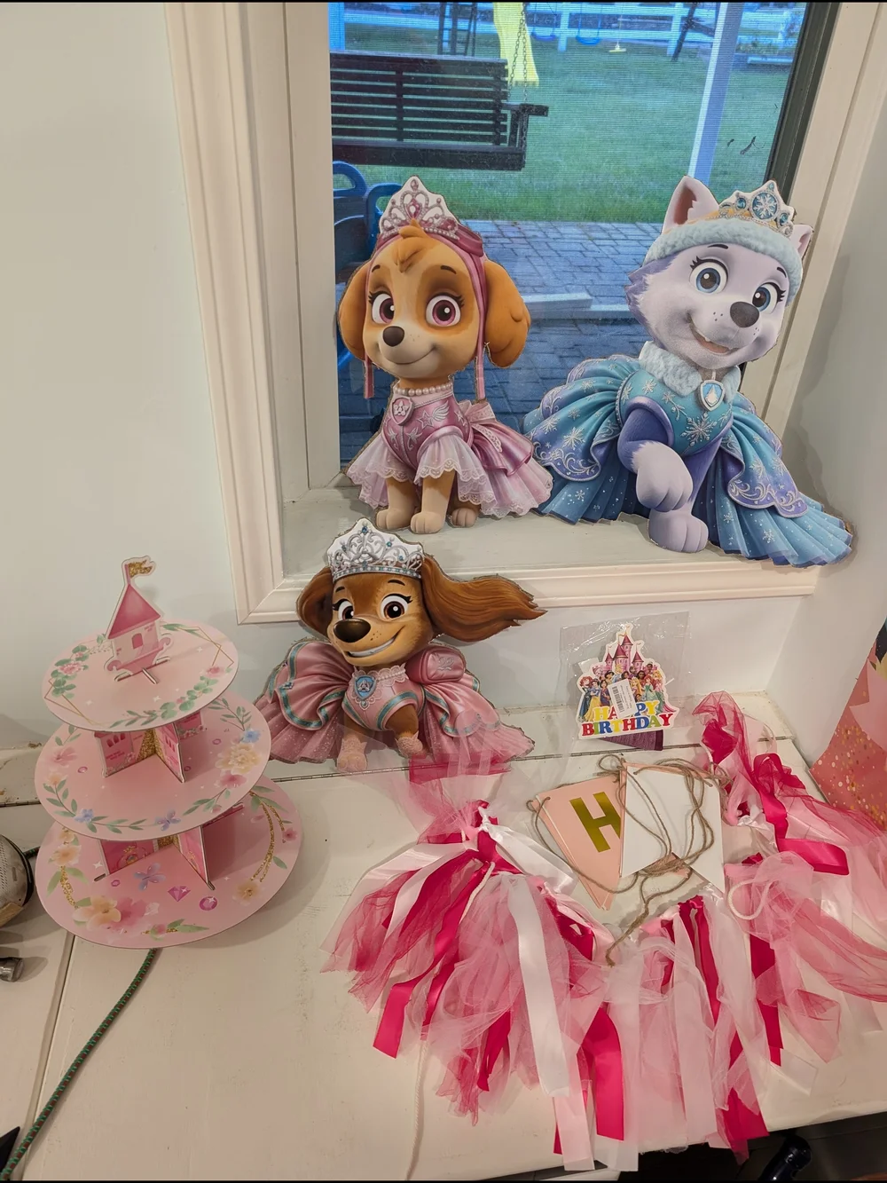 Paw Patrol Princess Decorations - Pink and Light Blue Party Set
